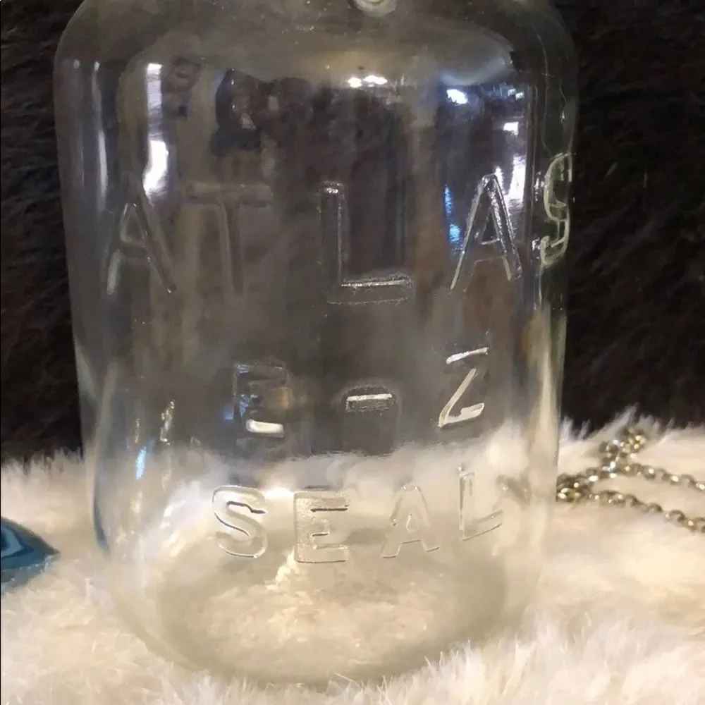 Atlas vintage quart jar (2097)